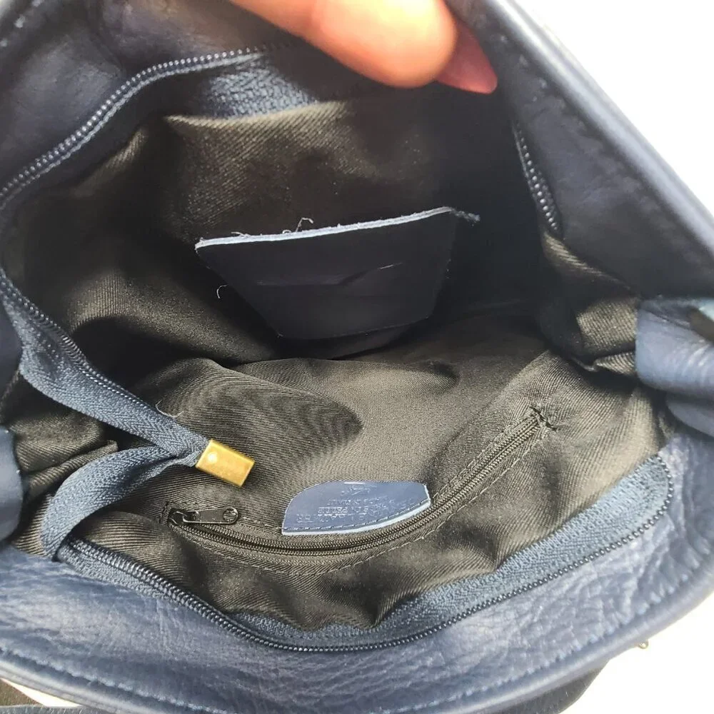 Vintage Vera Pelle Italian Leather Crossbody Handbag Navy Blue‎ Messenger